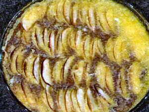 Makkelijke appeltaart in de taartvorm met vele schijfjes appel van Piet Huysentruyt